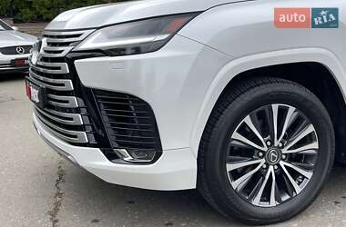 Внедорожник / Кроссовер Lexus LX 2023 в 