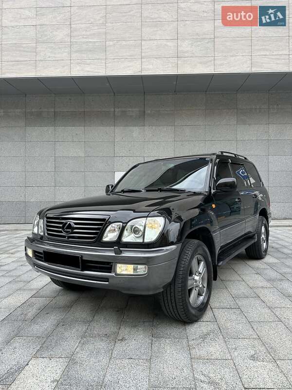 Внедорожник / Кроссовер Lexus LX 2004 в Киеве