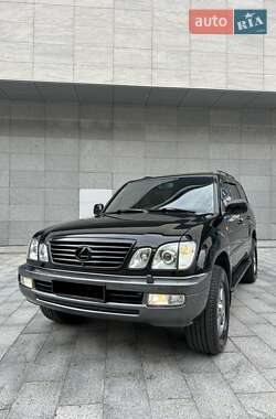 Внедорожник / Кроссовер Lexus LX 2004 в 