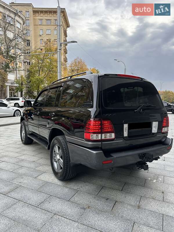 Внедорожник / Кроссовер Lexus LX 2004 в Киеве