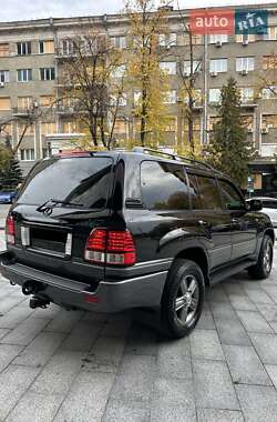 Внедорожник / Кроссовер Lexus LX 2004 в 
