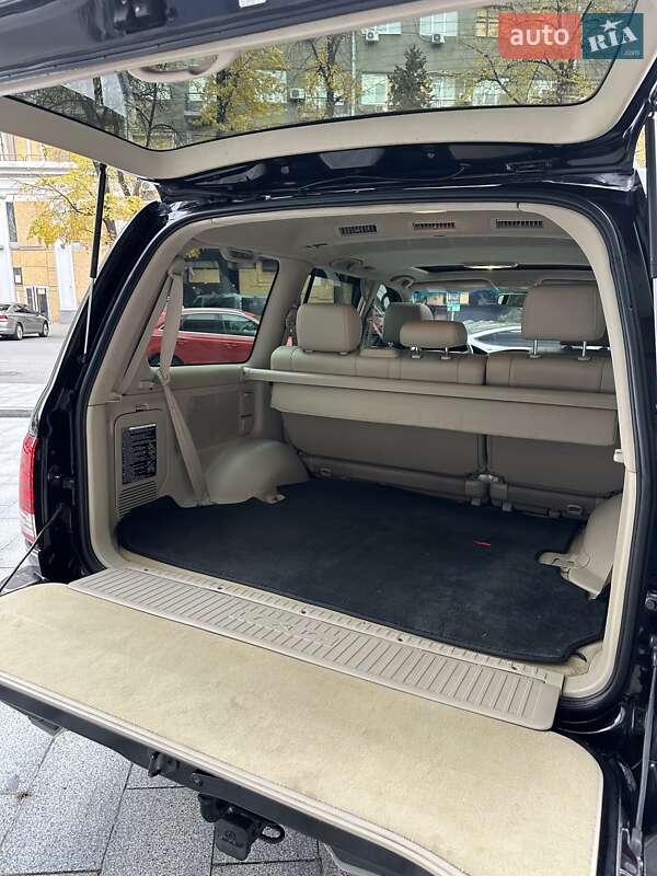 Внедорожник / Кроссовер Lexus LX 2004 в Киеве