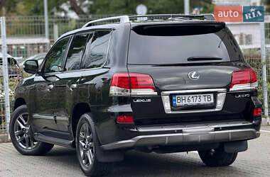 Позашляховик / Кросовер Lexus LX 2014 в 
