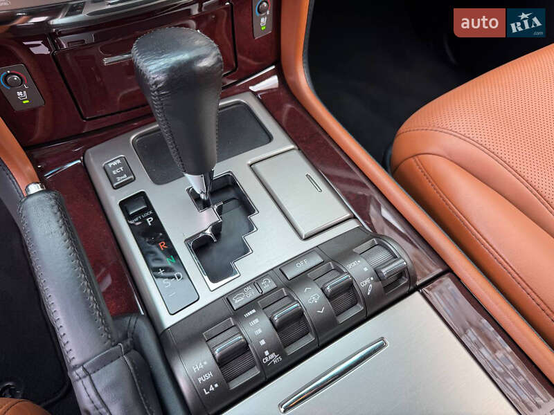 Позашляховик / Кросовер Lexus LX 2014 в Одесі