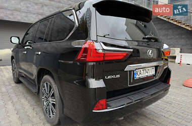 Позашляховик / Кросовер Lexus LX 2021 в 