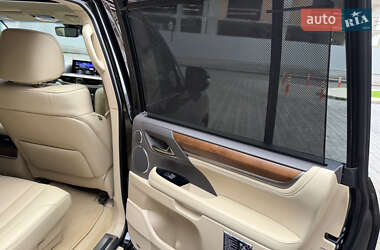 Позашляховик / Кросовер Lexus LX 2021 в 
