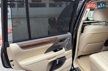 Позашляховик / Кросовер Lexus LX 2021 в 