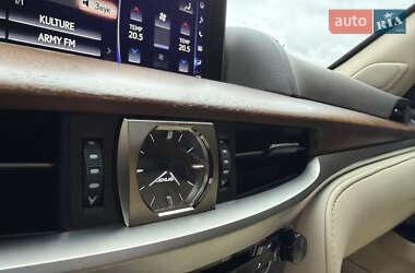 Позашляховик / Кросовер Lexus LX 2021 в 