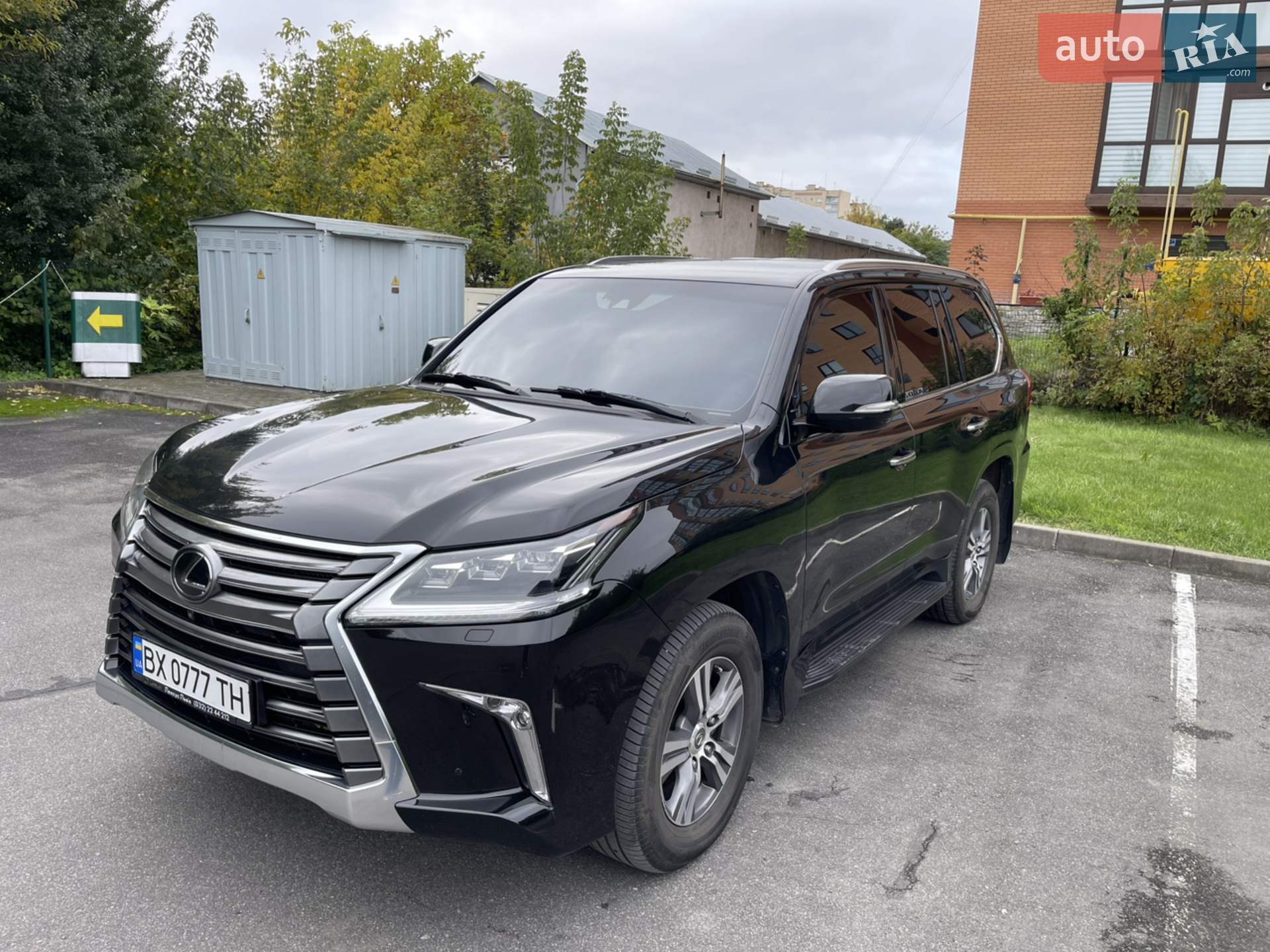 2019 Lexus LX - мініатюра 2