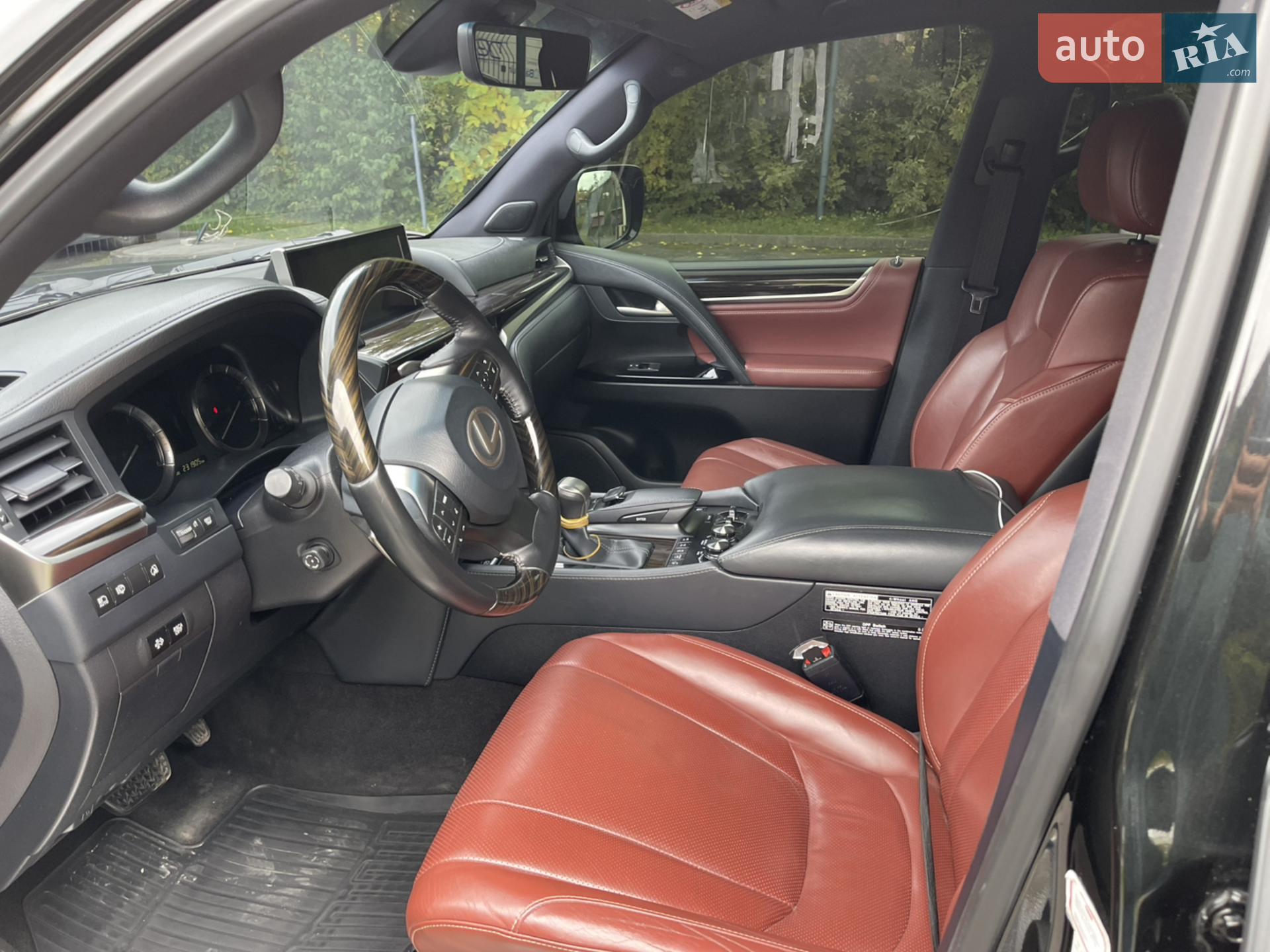 2019 Lexus LX - мініатюра 9