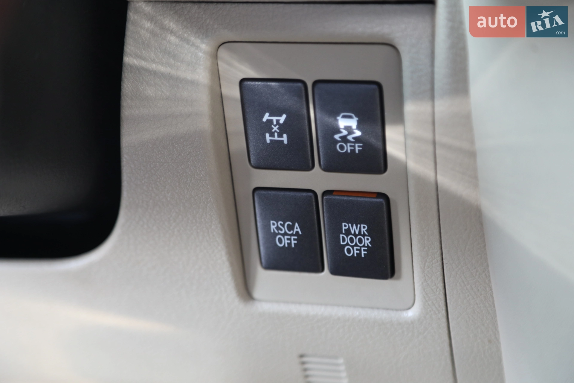 2010 Lexus LX - мініатюра 27