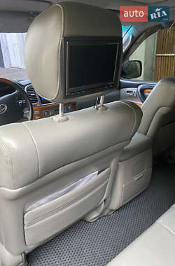 Позашляховик / Кросовер Lexus LX 2005 в 