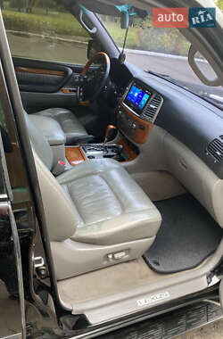 Позашляховик / Кросовер Lexus LX 2005 в 