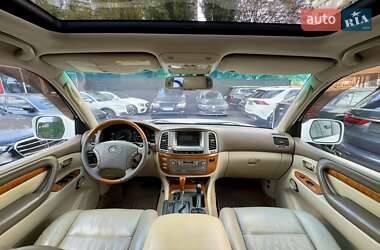 Позашляховик / Кросовер Lexus LX 2006 в 
