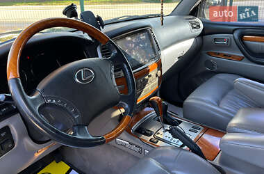 Внедорожник / Кроссовер Lexus LX 2006 в 
