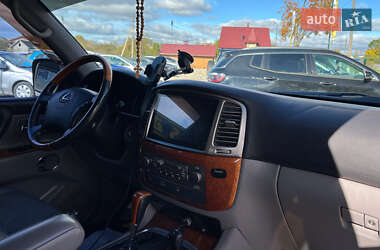 Внедорожник / Кроссовер Lexus LX 2006 в 
