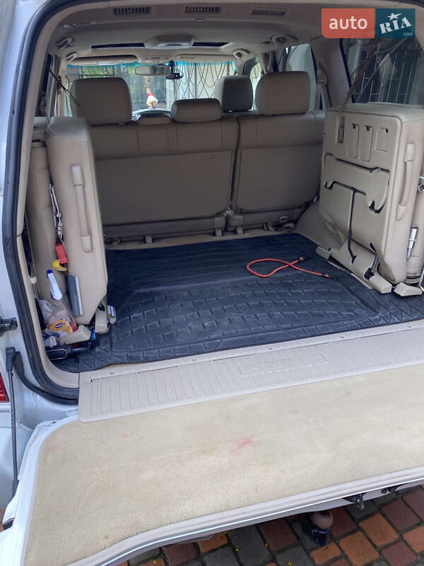 Внедорожник / Кроссовер Lexus LX 2004 в Одессе