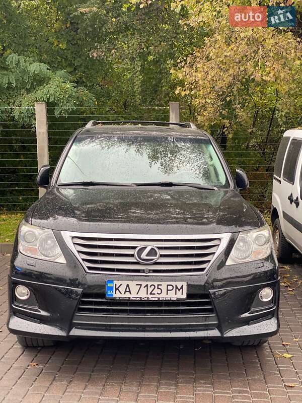Внедорожник / Кроссовер Lexus LX 2010 в Киеве
