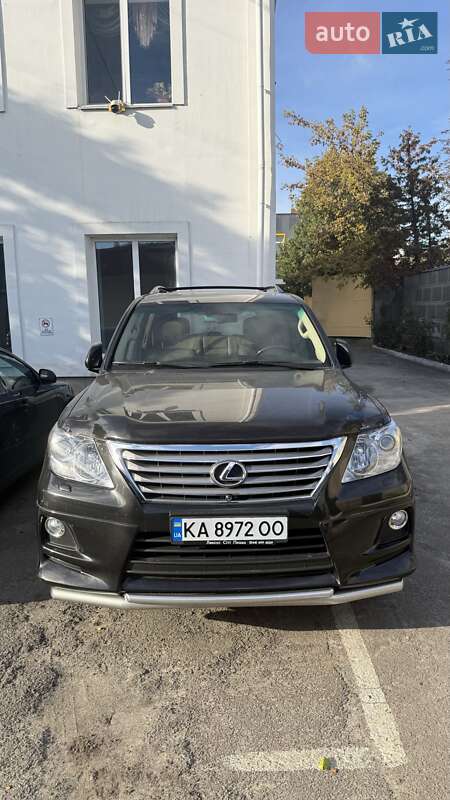 Внедорожник / Кроссовер Lexus LX 2011 в Киеве