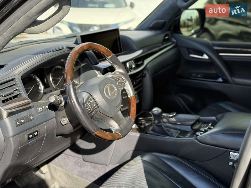 Внедорожник / Кроссовер Lexus LX 2017 в Умани фото 5 Внедорожник / Кроссовер Lexus LX 2017 в Умани