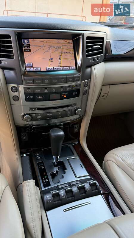 Внедорожник / Кроссовер Lexus LX 2011 в Киеве