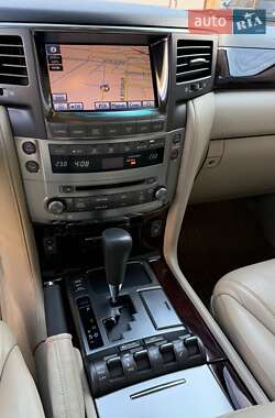 Внедорожник / Кроссовер Lexus LX 2011 в 