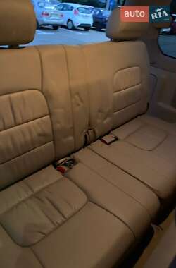 Позашляховик / Кросовер Lexus LX 2005 в 