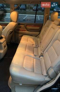 Позашляховик / Кросовер Lexus LX 2005 в 