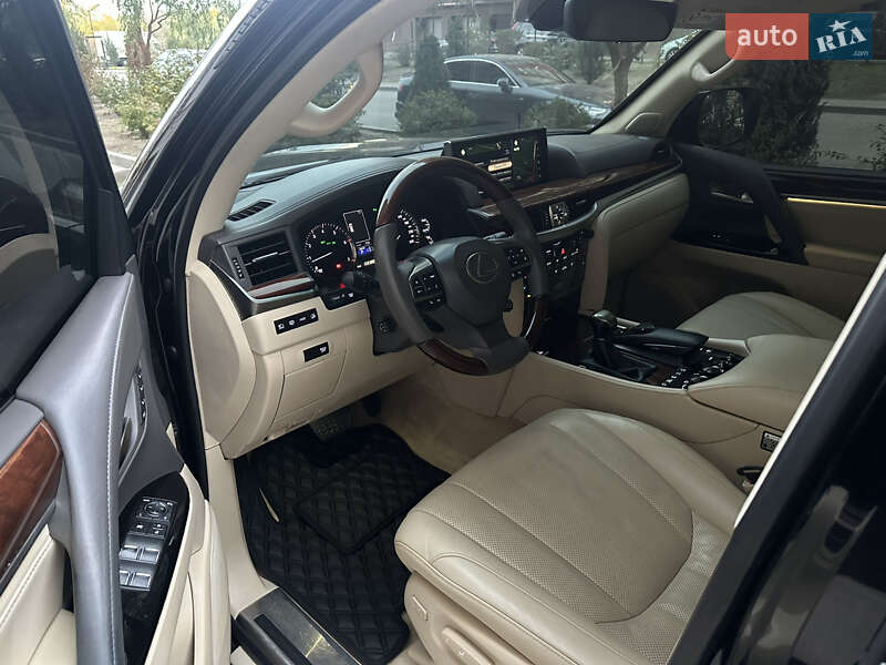 Позашляховик / Кросовер Lexus LX 2018 в Дніпрі фото 22 Позашляховик / Кросовер Lexus LX 2018 в Дніпрі