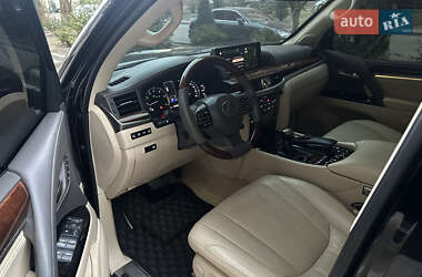 Позашляховик / Кросовер Lexus LX 2018 в 