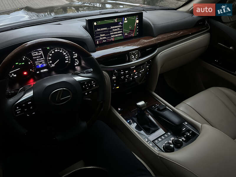 Позашляховик / Кросовер Lexus LX 2018 в Дніпрі фото 37 Позашляховик / Кросовер Lexus LX 2018 в Дніпрі