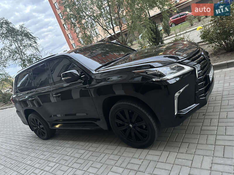 Позашляховик / Кросовер Lexus LX 2018 в Дніпрі фото 54 Позашляховик / Кросовер Lexus LX 2018 в Дніпрі