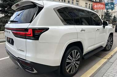 Позашляховик / Кросовер Lexus LX 2022 в 