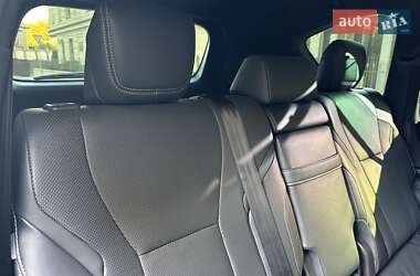Позашляховик / Кросовер Lexus LX 2022 в 