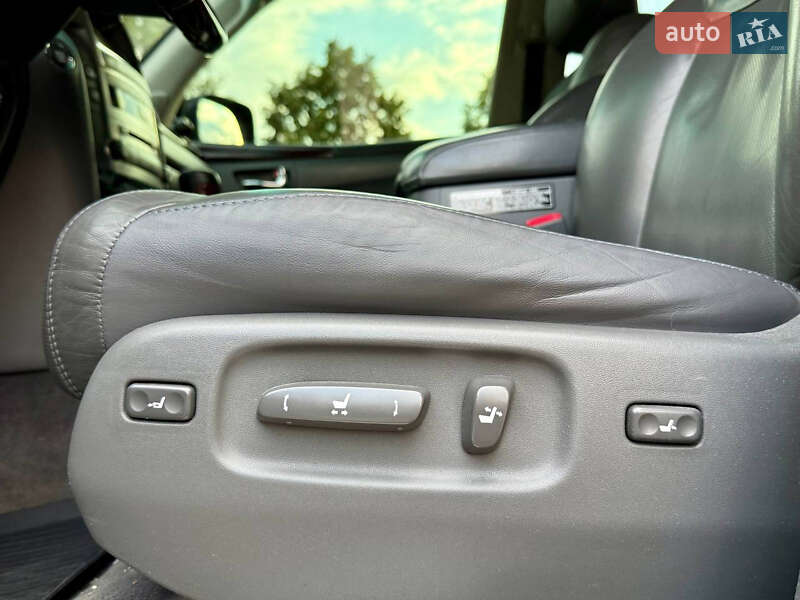 Позашляховик / Кросовер Lexus LX 2010 в Дніпрі