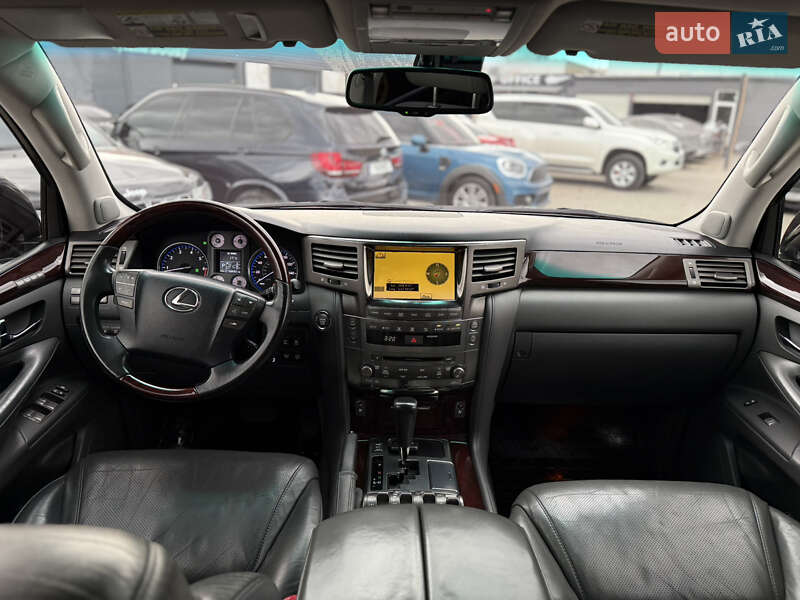 Внедорожник / Кроссовер Lexus LX 2010 в Одессе