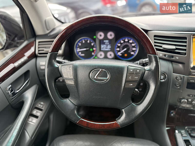 Внедорожник / Кроссовер Lexus LX 2010 в Одессе