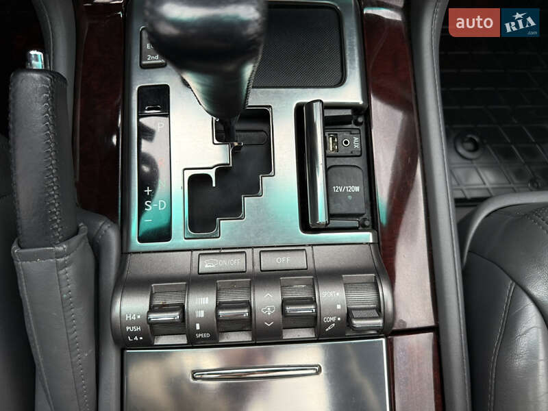Внедорожник / Кроссовер Lexus LX 2010 в Одессе