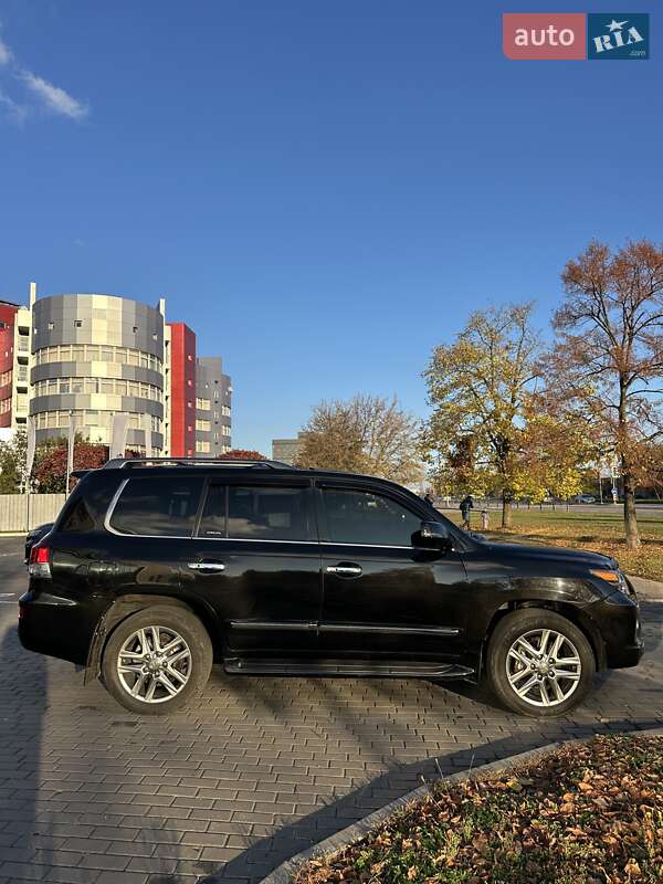 Позашляховик / Кросовер Lexus LX 2014 в Києві