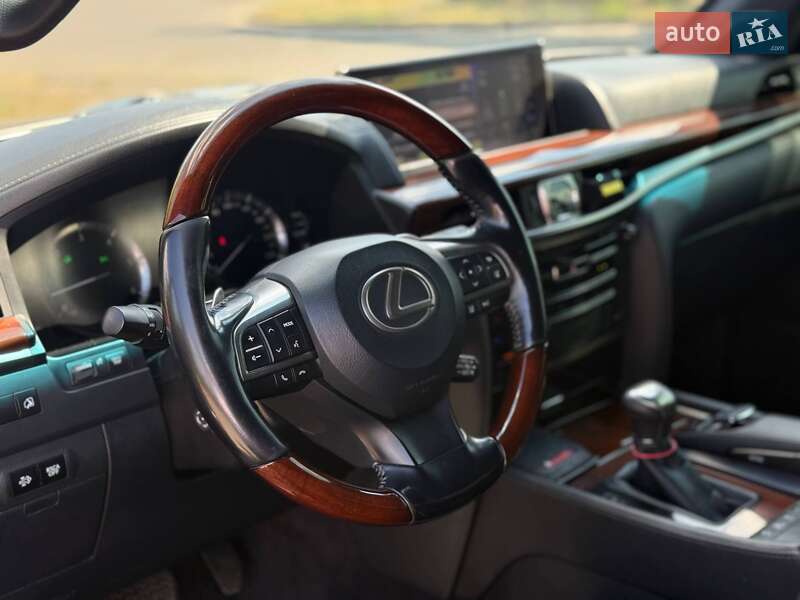 Позашляховик / Кросовер Lexus LX 2017 в Кривому Розі фото 39 Позашляховик / Кросовер Lexus LX 2017 в Кривому Розі