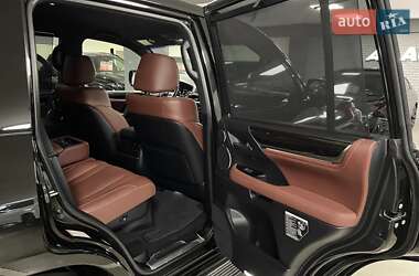 Внедорожник / Кроссовер Lexus LX 2019 в  фото 35 Внедорожник / Кроссовер Lexus LX 2019 в