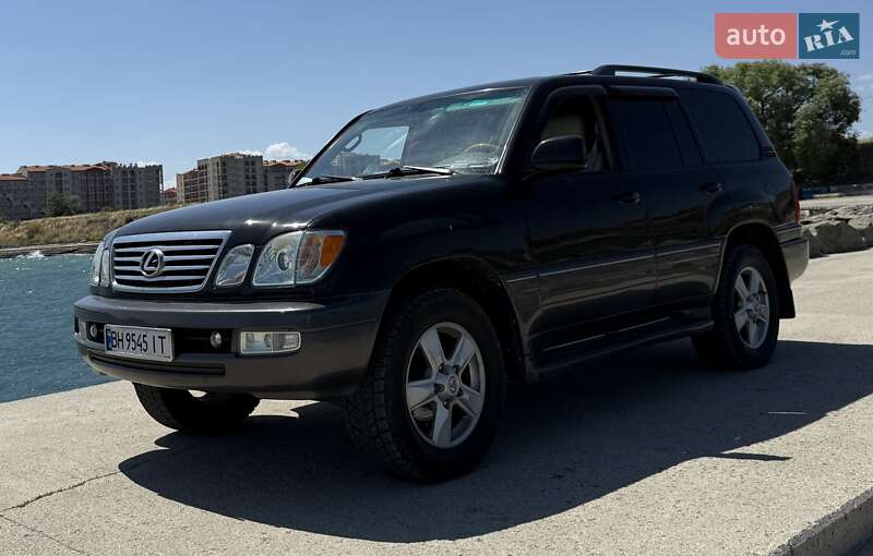 Lexus LX 2004