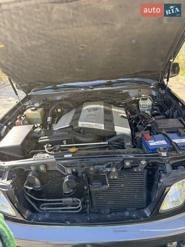 Внедорожник / Кроссовер Lexus LX 2004 в Одессе