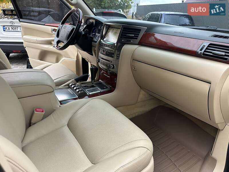 Внедорожник / Кроссовер Lexus LX 2008 в Киеве фото 31 Внедорожник / Кроссовер Lexus LX 2008 в Киеве
