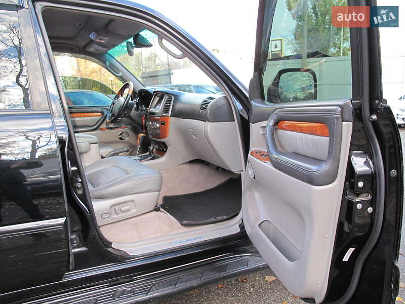 Внедорожник / Кроссовер Lexus LX 2004 в Киеве