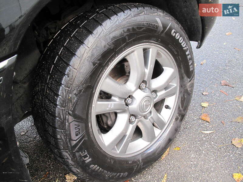 Внедорожник / Кроссовер Lexus LX 2004 в Киеве