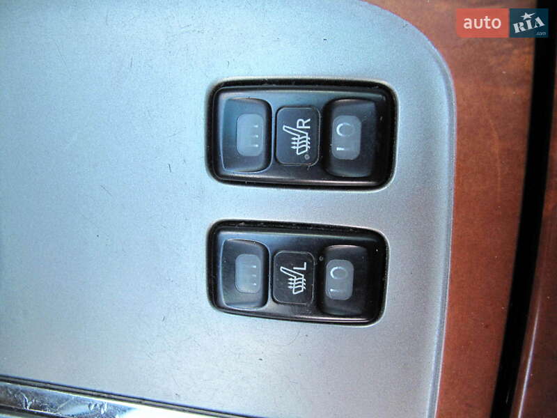 Внедорожник / Кроссовер Lexus LX 2004 в Киеве