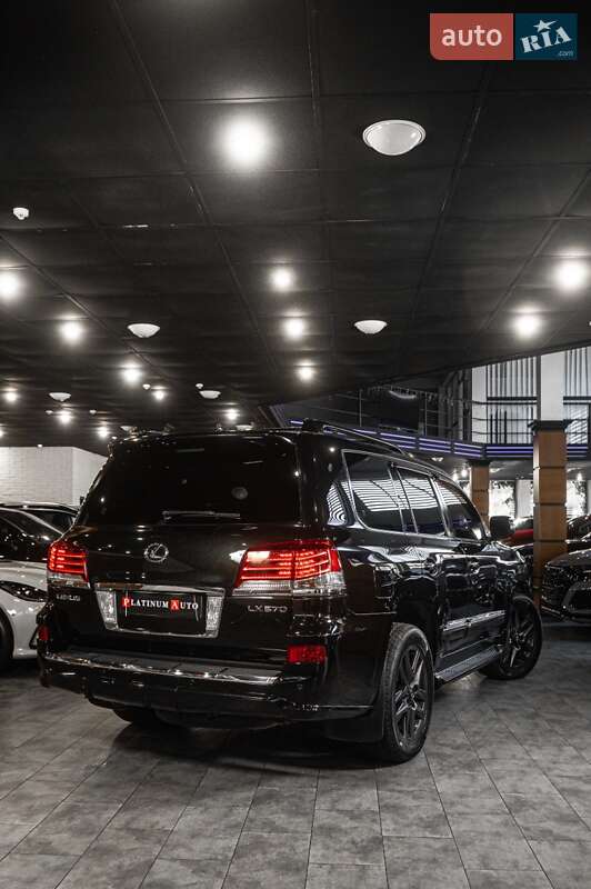 Внедорожник / Кроссовер Lexus LX 2015 в Одессе