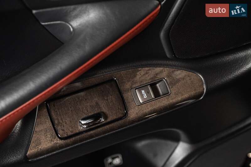 Внедорожник / Кроссовер Lexus LX 2015 в Одессе