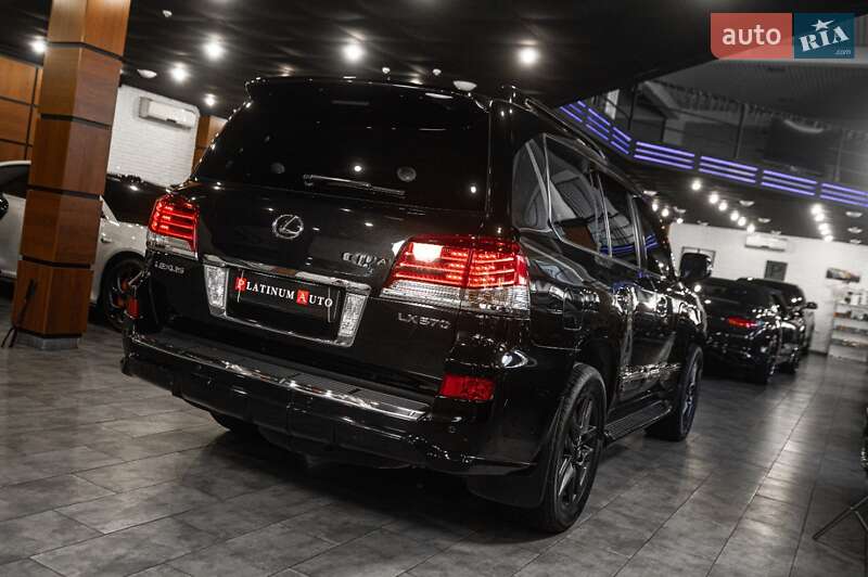 Внедорожник / Кроссовер Lexus LX 2015 в Одессе